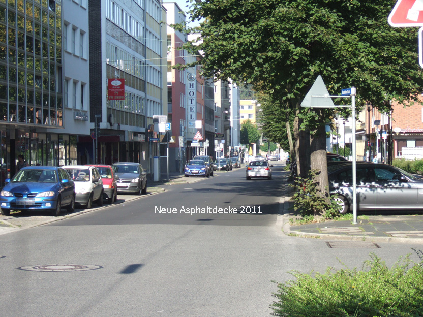 03_Bahnhofstr_Hagen_neue_Asphaltdecke_2011.jpg