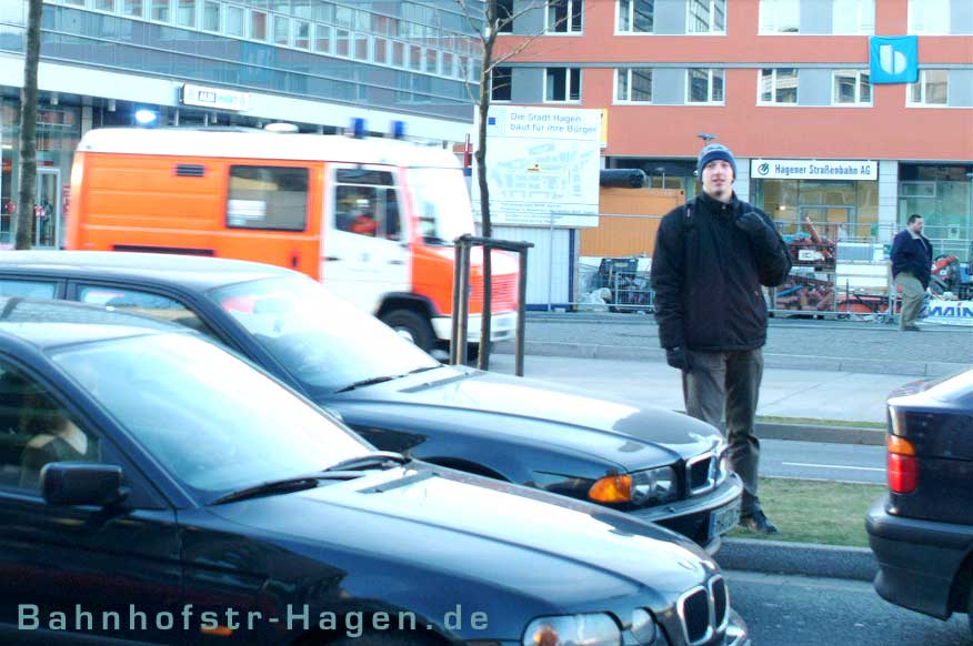 Krankenwagen auf der Busspur ...